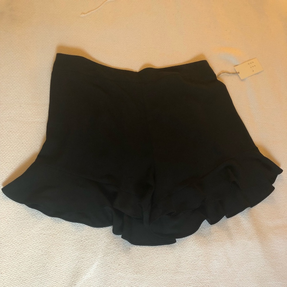 Ruffled black dress shorts NWT